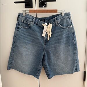 NWT jcrew Bermuda tie denim shorts - size 31